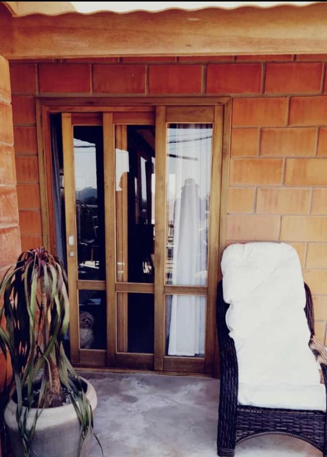 Casa Aconchegante Condominio Fechado Na Natureza Em Sao Roque Mairinque Luaran gambar
